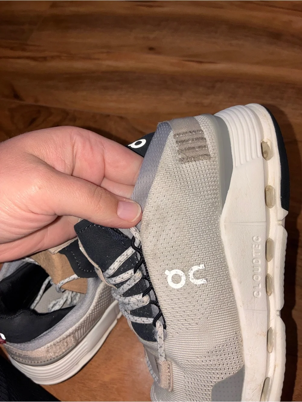 On Running cloud women’s